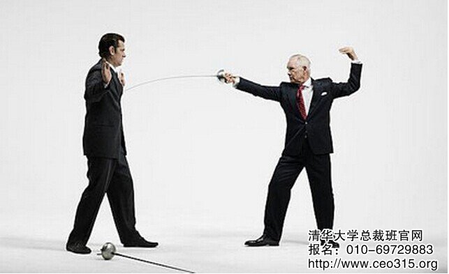下屬經理管理上司