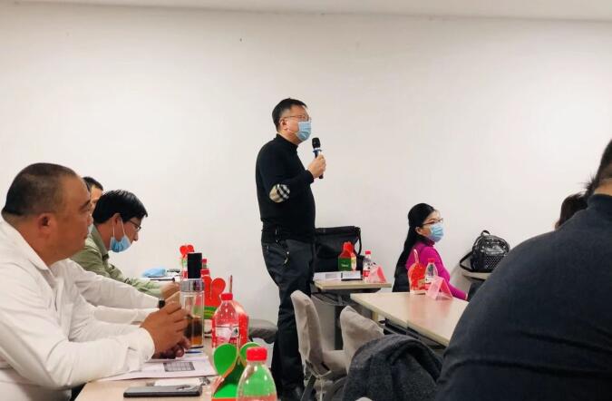 清華大學建筑業總裁班同學現場提問解答環節